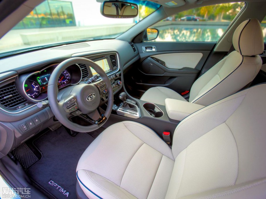 2014K5 Hybrid(M) 2.0L Hybrid Ş