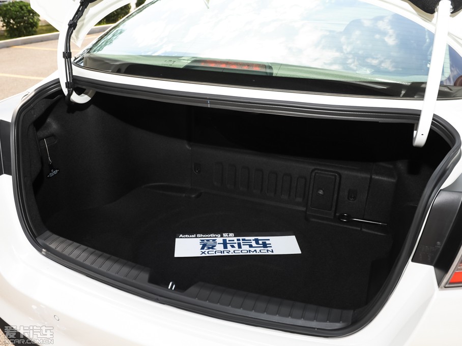 2014K5 Hybrid(M) 2.0L Hybrid Ş