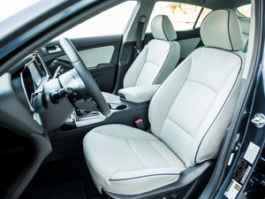 20142.0L Hybrid Ş g