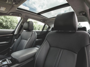 2015款3.8L 自动旗舰版 空间座椅