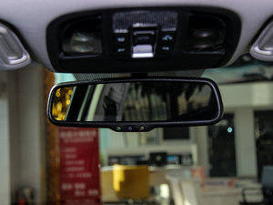 2015款L 2.4L GDI 汽油四驱精英版 5座 国IV 车内后视镜