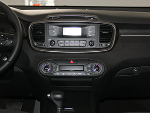 2015款L 2.4L GDI 汽油四驱运动版 5座 国IV 中控台