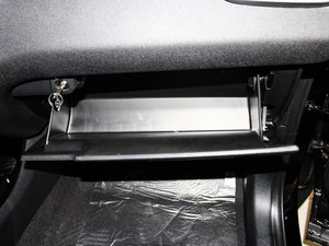 2015款L 2.4L GDI 汽油四驱精英版 7座 国IV 手套箱