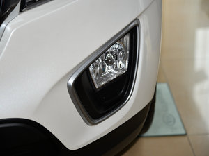 2015款L 2.4L GDI 汽油两驱运动版 5座 国IV 前雾灯