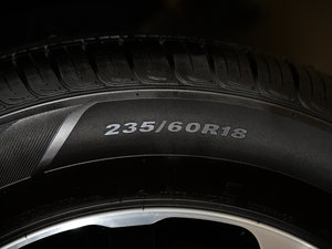 2015款L 2.4L GDI 汽油两驱运动版 5座 国IV 轮胎尺寸