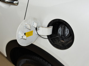 2015款L 2.4L GDI 汽油两驱运动版 5座 国IV 油箱盖