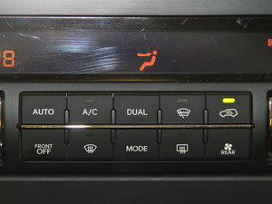 2015款3.8L 豪华版 国V 中控区