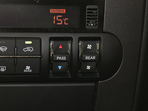 2015款3.8L 豪华版 国V 中控区