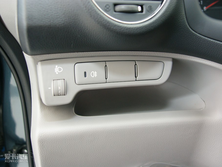 2011ј 2.0L 5Ԅ(dng)m