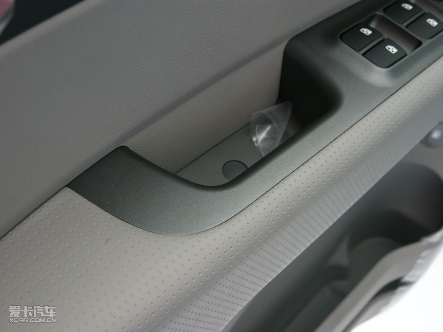 2011ј 2.0L 5Ԅ(dng)m