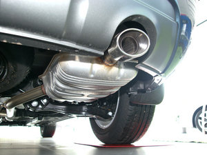 2011款2.0L 5座自动舒适版 排气管