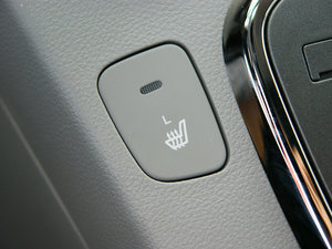2011款2.0L 5座自动舒适版 中控区
