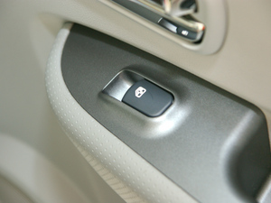 20112.0L 5Ԅ(dng)m g