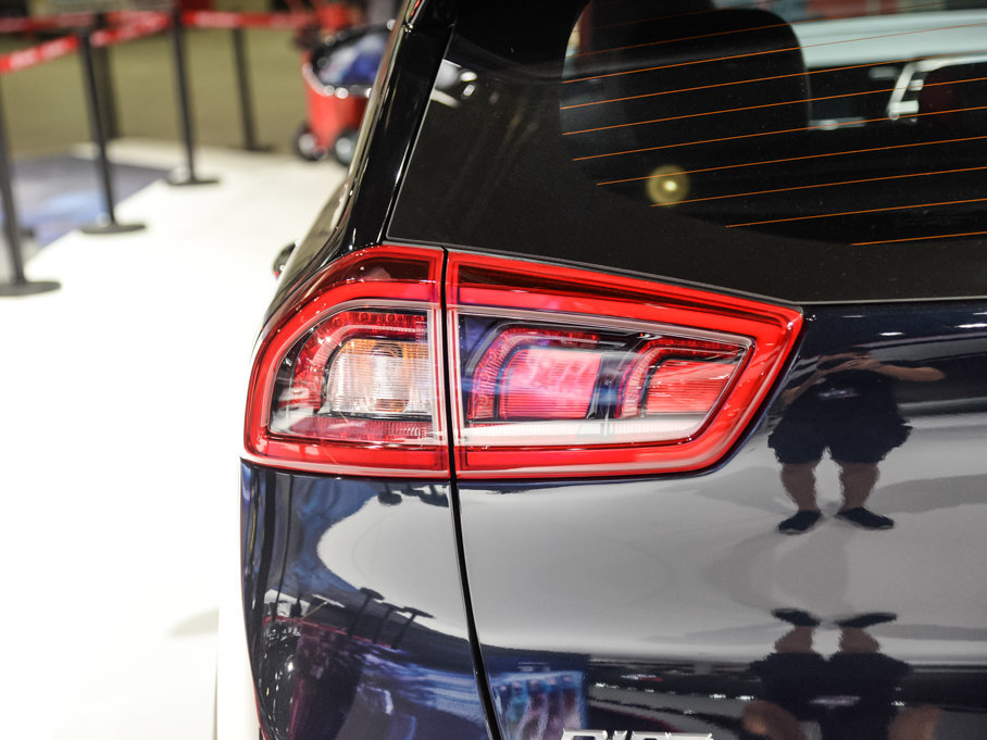 2017��O� 1.6L �p�x����Ş��