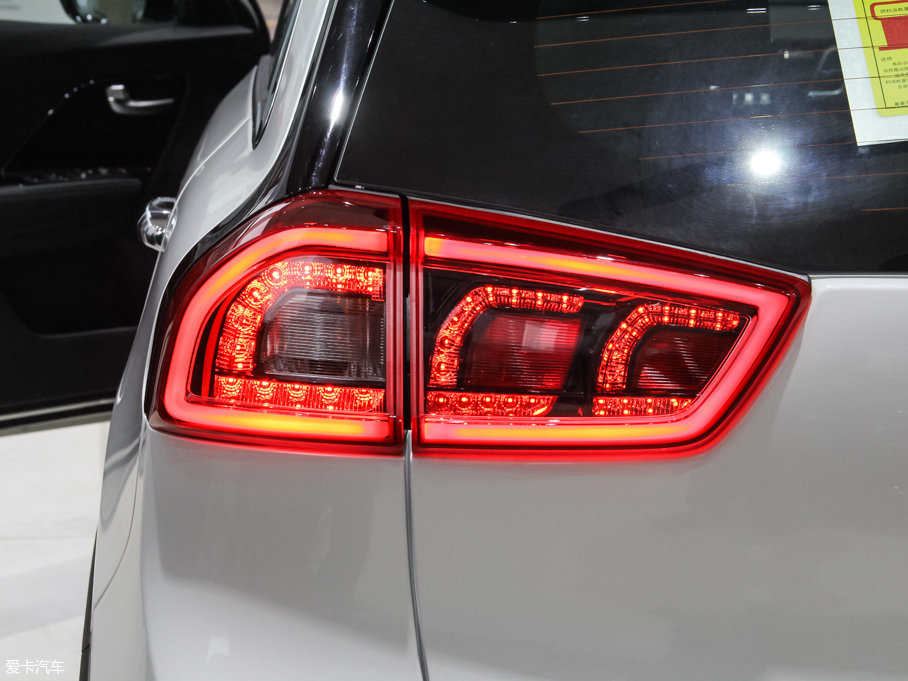 2017��O� 1.6L �p�x����Ş��