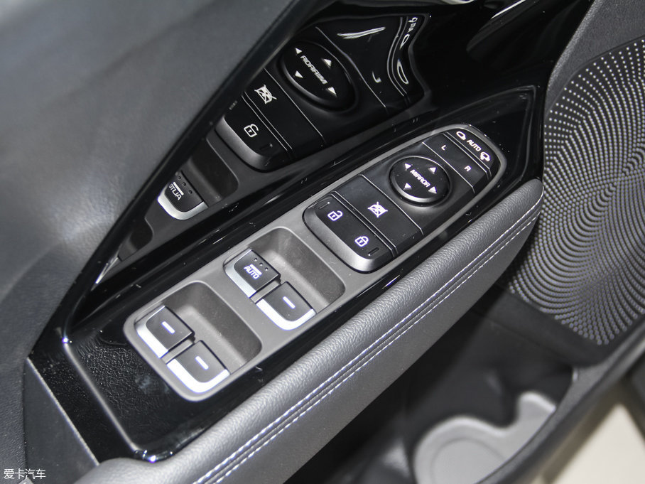 2017��O� 1.6L �p�x����Ş��