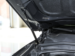 2019款2.2T 四驱豪华版柴油 7座 其它