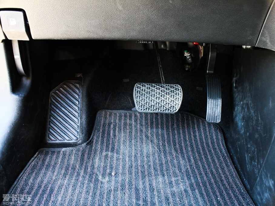 2011m 2.0T (q)ԄӺA(do)