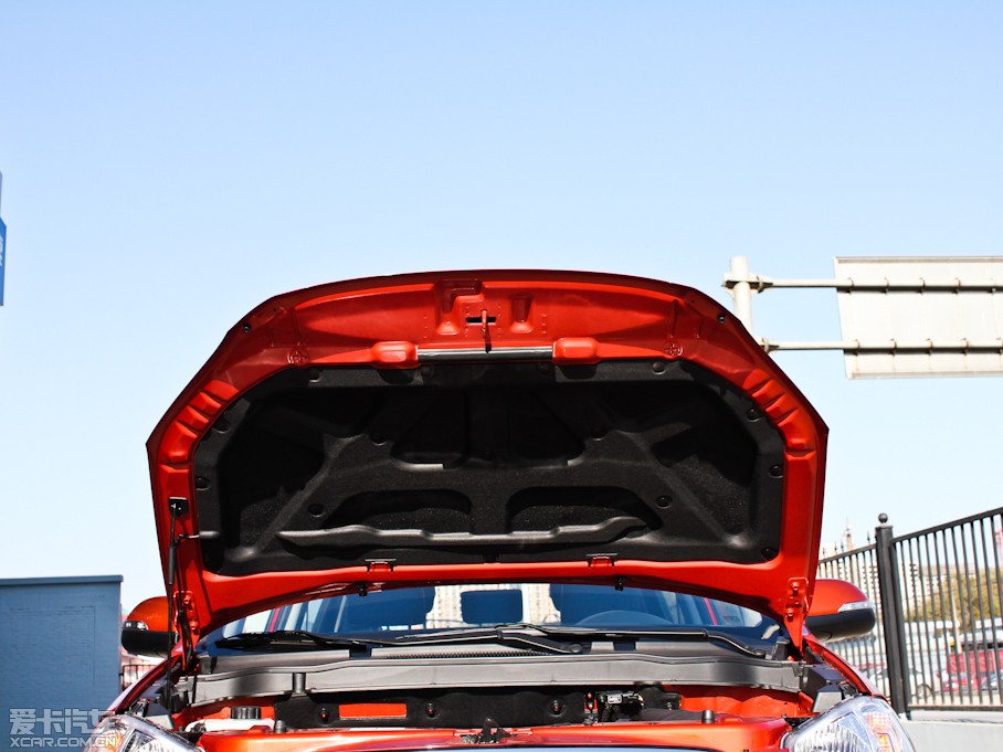 2011m 2.0T (q)ԄӺA(do)