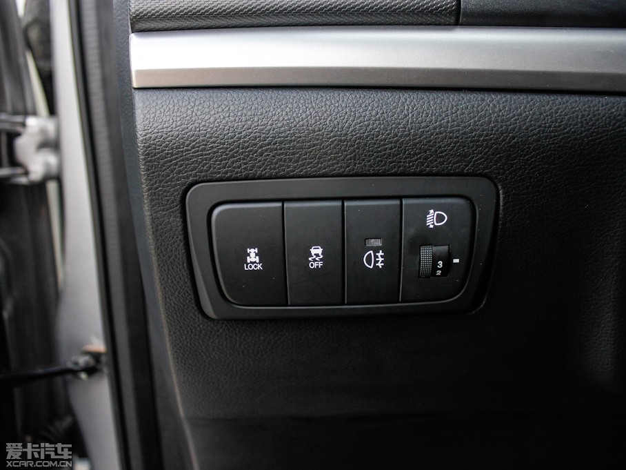 2011m 2.0T (q)ԄӺA(do)