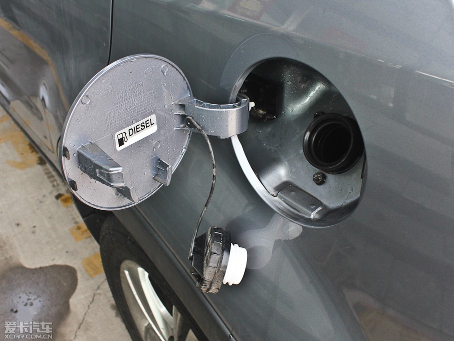 2011m 2.0T (q)ԄӺA(do)