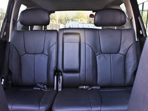 2011款3.2L 四驱豪华导航版 后排座椅