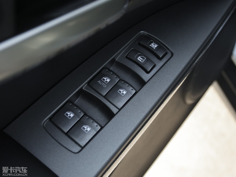 2011v 2.3L ԄӃ򌾫Ӣ