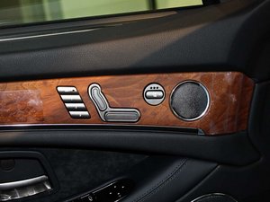 2012款3.6L 加长版 主驾驶座椅调节