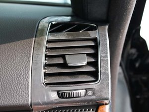 2012款3.6L 加长版 中控区