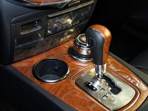 2012款3.6L 加长版 中控区