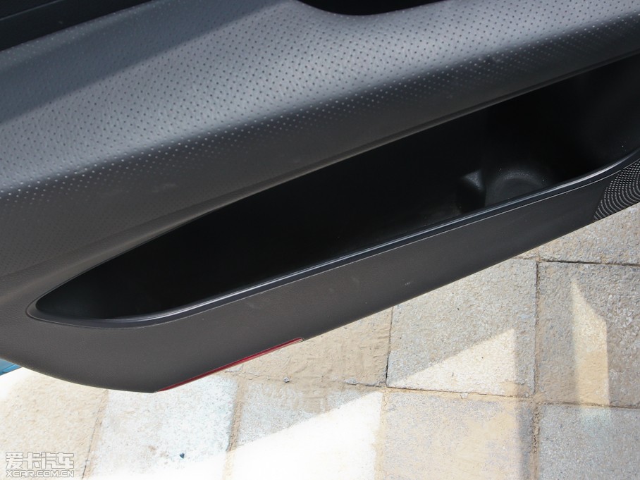 2013m 2.0L (q)Ԅ(dng)Ӣ(do)