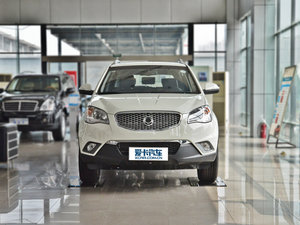 2013款2.0L 两驱自动豪华导航版 正前