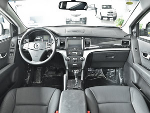 2013款2.0L 两驱自动豪华导航版 内饰全景