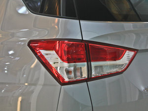 2014款2.0L 两驱精英导航版 细节外观