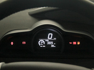2014款2.0L 两驱精英导航版 中控区