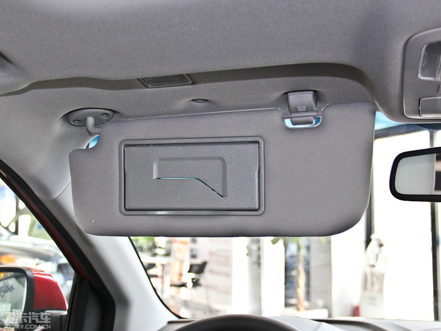 2014m 2.0L (q)ԄӺA(do)