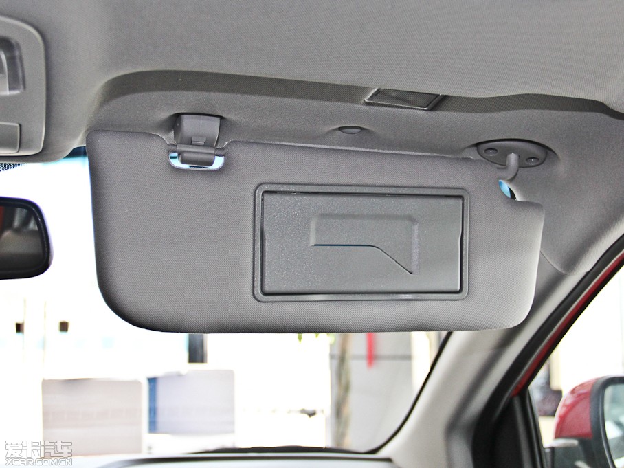 2014m 2.0L (q)ԄӺA(do)