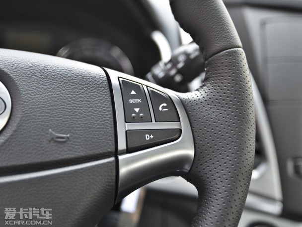 雙龍2014款柯蘭多 雙龍2014款柯蘭多