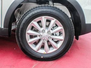 2014款2.0L 两驱手动舒适导航版 轮圈