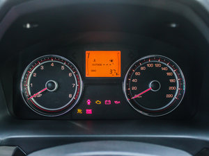 2014款2.0L 两驱手动舒适导航版 仪表