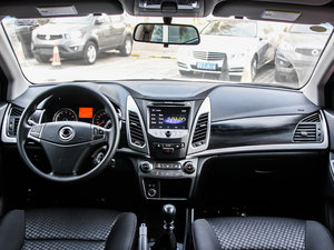 2014款2.0L 两驱手动舒适导航版 内饰全景