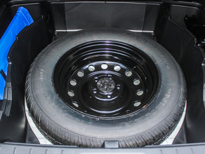 2014款2.0L 两驱手动舒适导航版 备胎