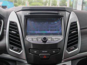 2014款2.0L 自动两驱典藏版 空调出风口