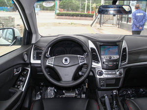 2014款2.0L 自动两驱典藏版 中控区