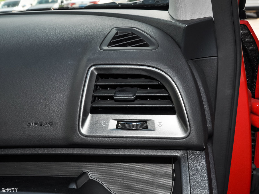 2016��;�� 1.6L �ԄӃ����A��