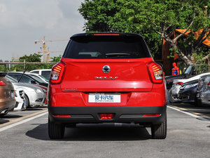 2016款1.6L 自动两驱豪华版 正后	