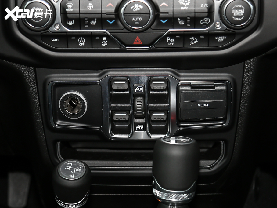 2019R 2.0T Sahara T VI