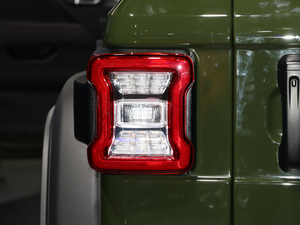 20202.0T Rubicon Recon TӢ  ^