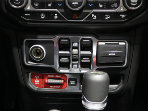 20202.0T Rubicon Recon TӢ  {܇ƅ^(q)	