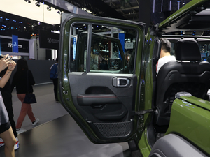 20202.0T Rubicon Recon TӢ  g